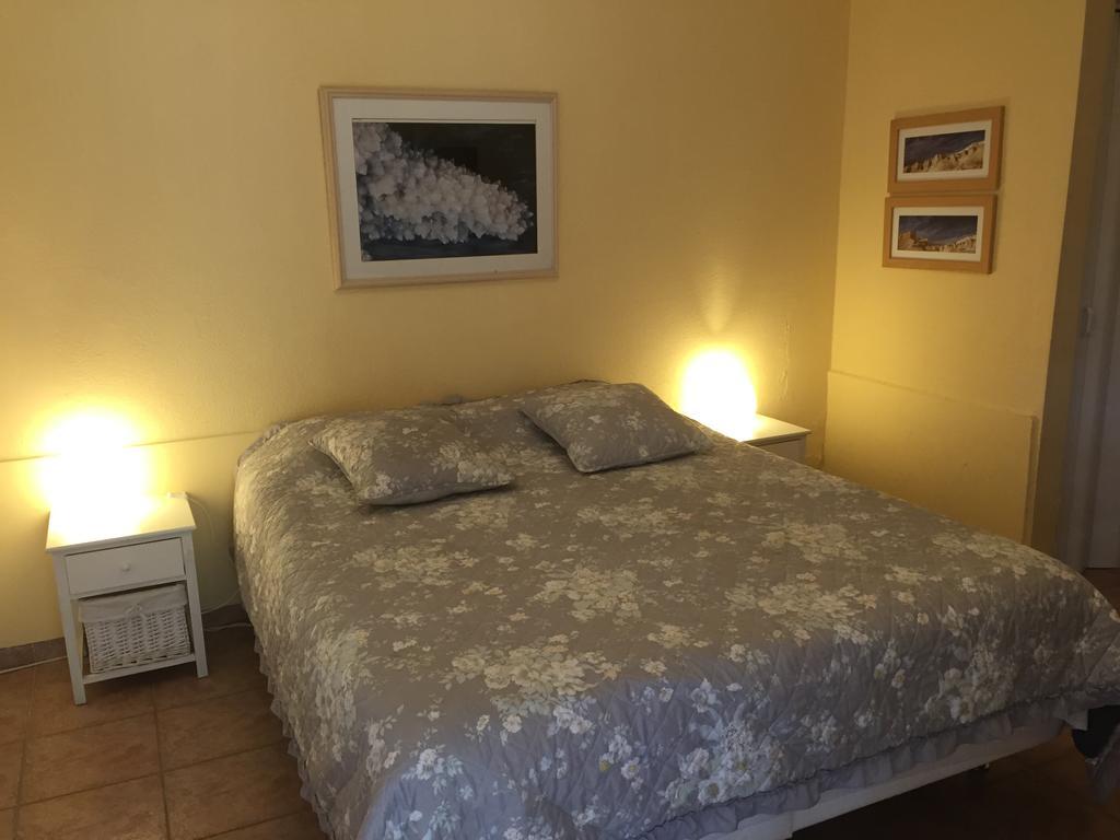 Gil'S Guest Rooms Neve Zohar Δωμάτιο φωτογραφία