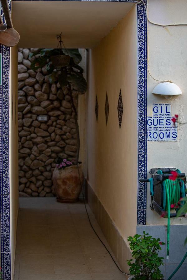 Gil'S Guest Rooms Neve Zohar Εξωτερικό φωτογραφία